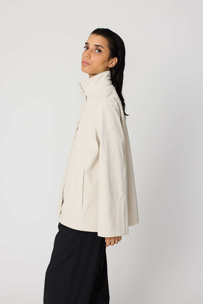 GABARDINA IMPERMEABLE WAI COLOR BLANCO ROTO 4